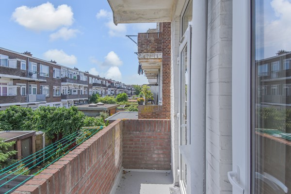 Medium property photo - Linnaeusstraat 158, 2522 GW Den Haag
